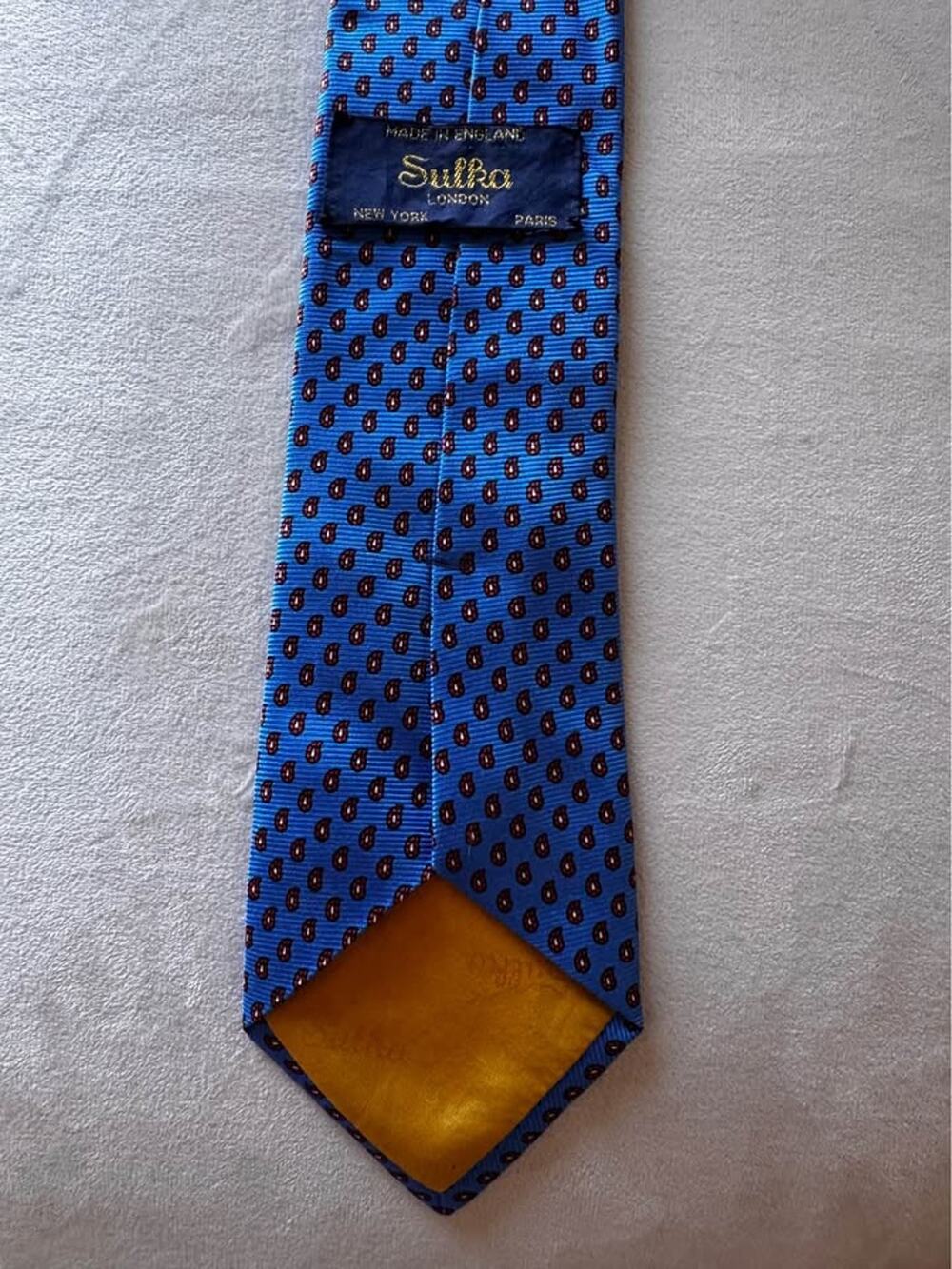 Sulka London Silk Tie Blue Paisley Pattern Made in England Classic Luxury